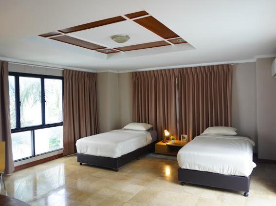 Young Place Bangkok Exterior foto