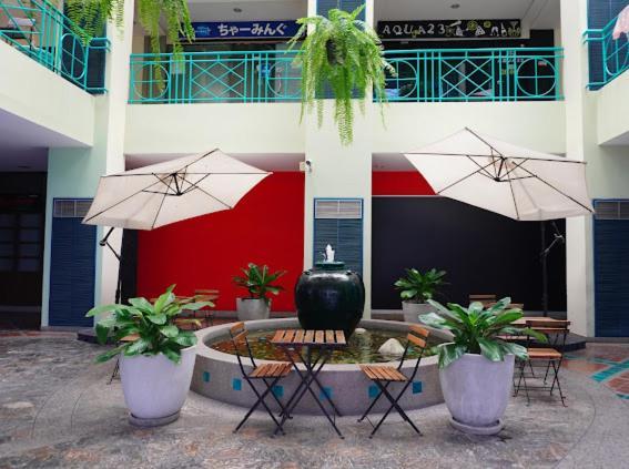 Young Place Bangkok Exterior foto
